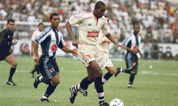 Eduardo Esidio, el goleador contra el sida